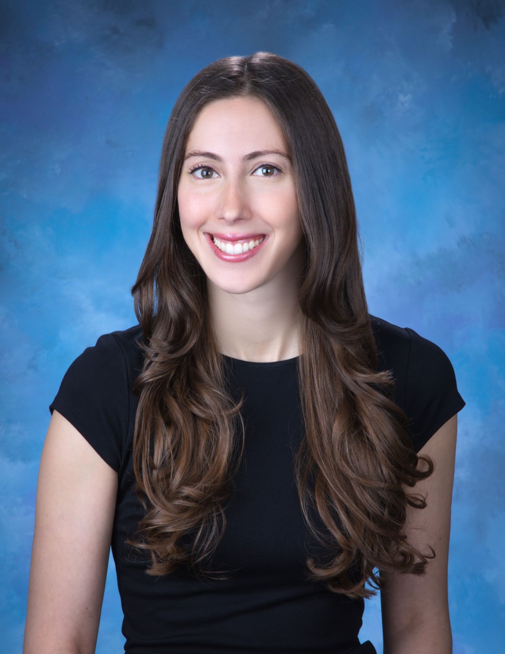 Portrait of Dr. Mandi Hirsch, the orthodontist at Family Orthodontics of the Palm Beaches